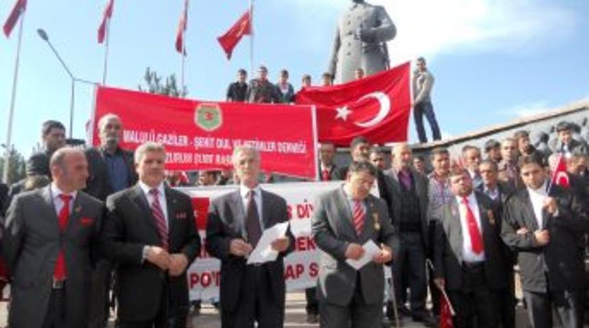 Şehit ve gazi aileleri, ter&ouml;r i&ccedil;in topyek&uuml;n m&uuml;cadele istedi