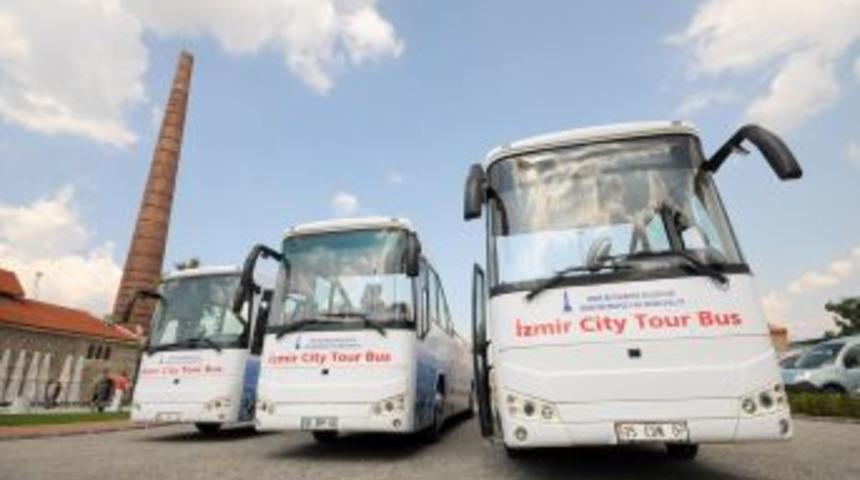 İzmir'de turist otob&uuml;slerine de aktarmalı binilebiliyor