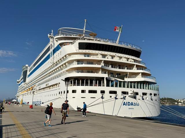 Bodrum'a "AIDAblu" kruvaziyeriyle 2 bin 243 turist geldi
