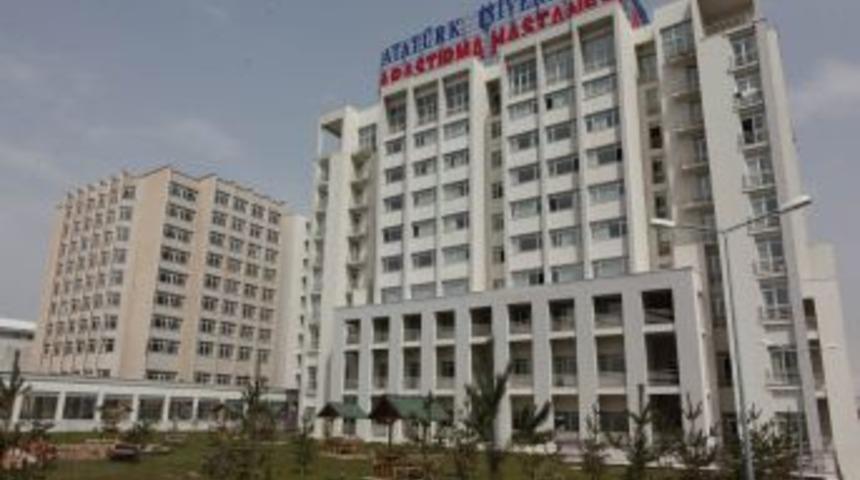 Deprem nedeniyle Erzurum'daki &uuml;niversite hastanelerindeki izinler kaldırıldı