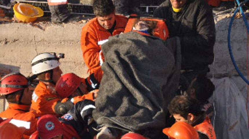 17 saat sonra gelen çifte mucize