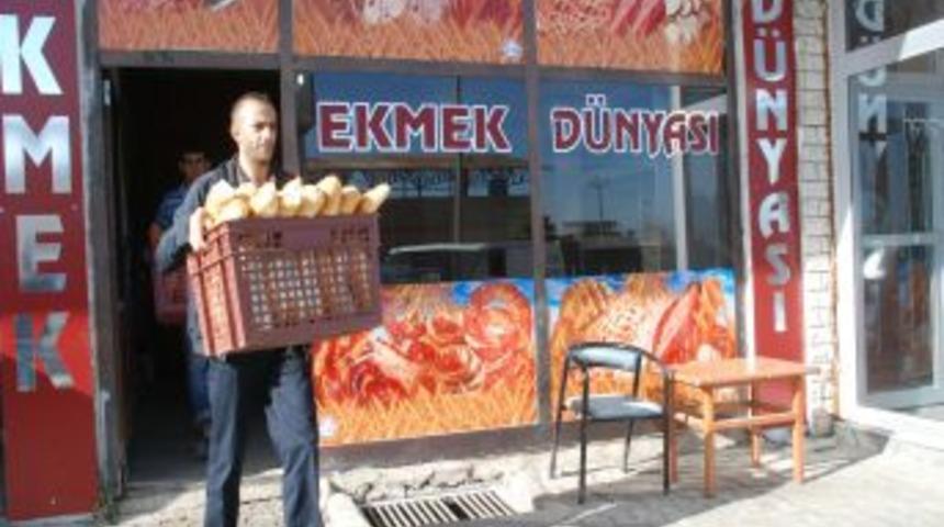 Muş&rsquo;tan Van&rsquo;a ekmek yardımı