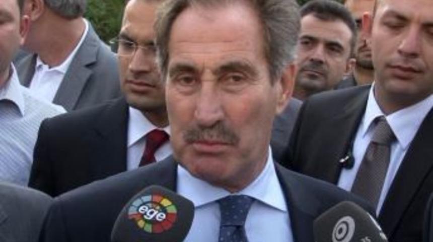 K&uuml;lt&uuml;r ve Turizm Bakanı Ertuğrul G&uuml;nay