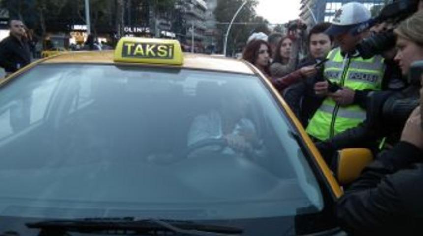 Duman avcıları kapalı mekanlarda sigara tiryakisi aradı