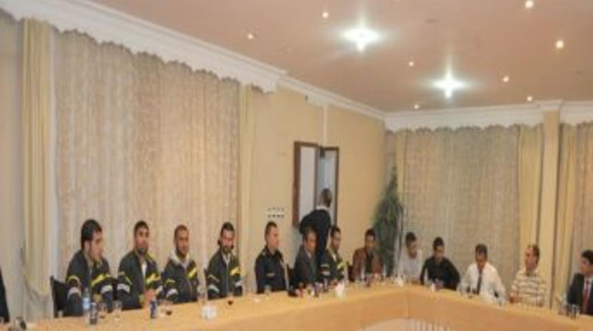 Vali &Ouml;zkan, Şırnaksporlu futbolcularla yemekte buluştu