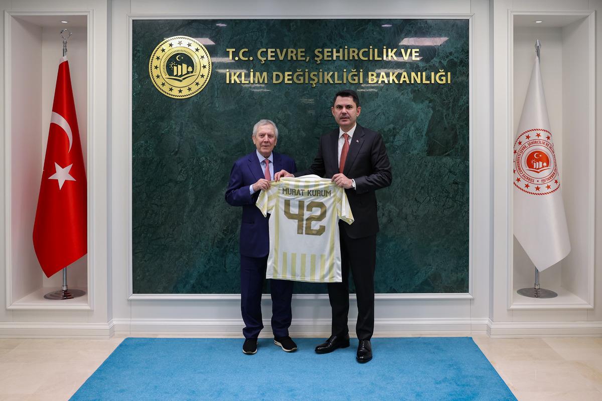 Fenerbah&ccedil;e Başkanı Aziz Yıldırım dan Bakan Kurum a &ouml;nemli ziyaret 1