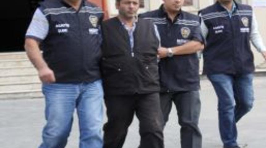 Eşini bı&ccedil;aklayan &ouml;fkeli koca, acıkınca restoranda yakalandı, &lsquo;pişmanım&rsquo; dedi