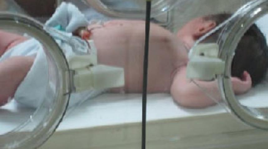 Bebek, erkek yerine kız olunca &ccedil;ıldırdı