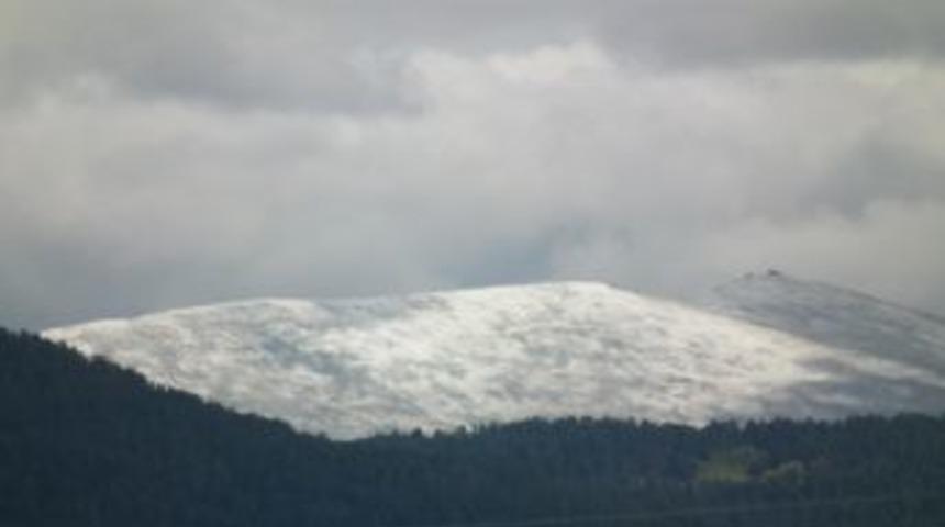Sarıkamış'a kar bir ay erken d&uuml;şt&uuml;