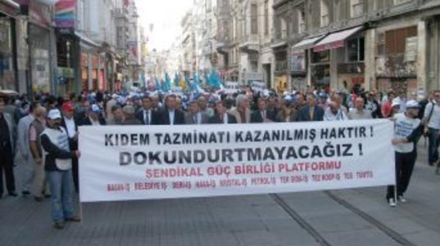 Sendikalardan 'kıdem tazminatı' y&uuml;r&uuml;y&uuml;ş&uuml;