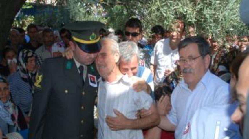 Kirazlılar şehidini bağrına bastı