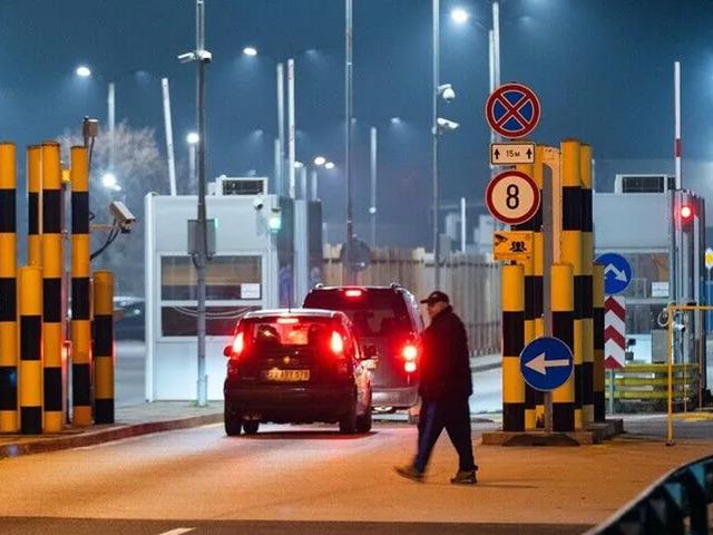 Ucuz benzin ve motorin almak i&ccedil;in Bulgaristan'a ge&ccedil;iyorlar