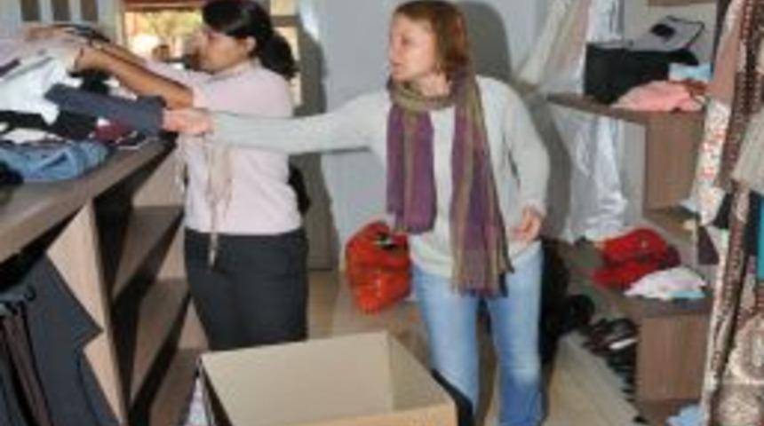 İzmir G&uuml;zelbah&ccedil;eliler depremzedeler i&ccedil;in seferber oldu