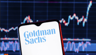 Goldman Sachs&rsquo;tan Brent i&ccedil;in yeni tahmin: G&ouml;zler yıl sonunda