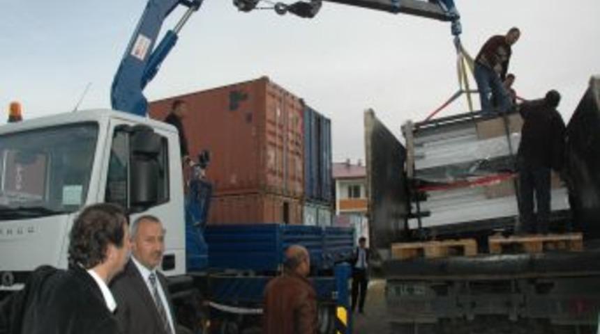 Erzurum B&uuml;y&uuml;kşehir Belediyesi Van'a konteyner taşıyacak