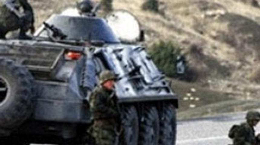 PKK'dan askeri lojmanlara roketatarlı saldırı