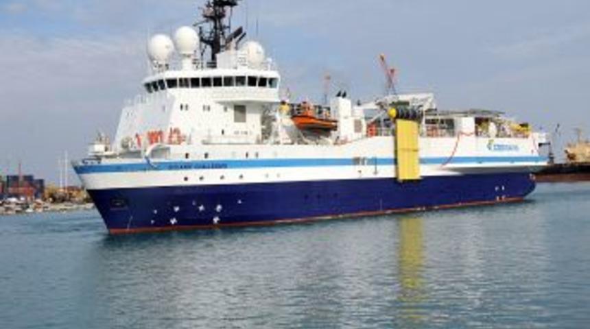 Akdeniz'de 3 boyutlu sismik arama yapacak gemi, Antalya Limanı&rsquo;na demirledi