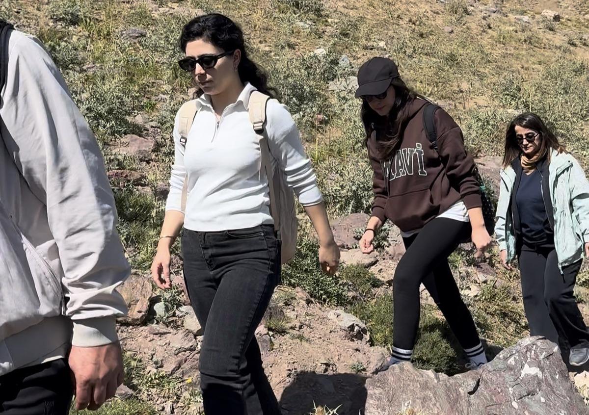 Çay kahve içmeye gider gibi dağa tırmandılar! 1