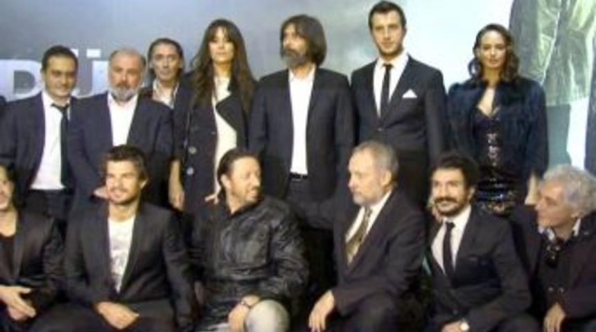 Behzat &Ccedil;&rsquo;nin ilk g&uuml;n gişe gelirleri depremzedelere