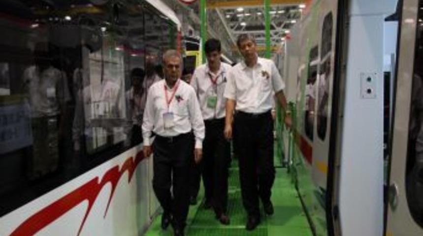 İzmir'in yeni vagonları yola &ccedil;ıktı