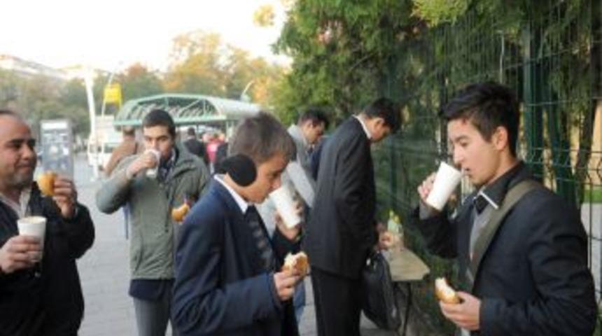 Ankara B&uuml;y&uuml;kşehir Belediyesi'nin eğitime desteği s&uuml;r&uuml;yor