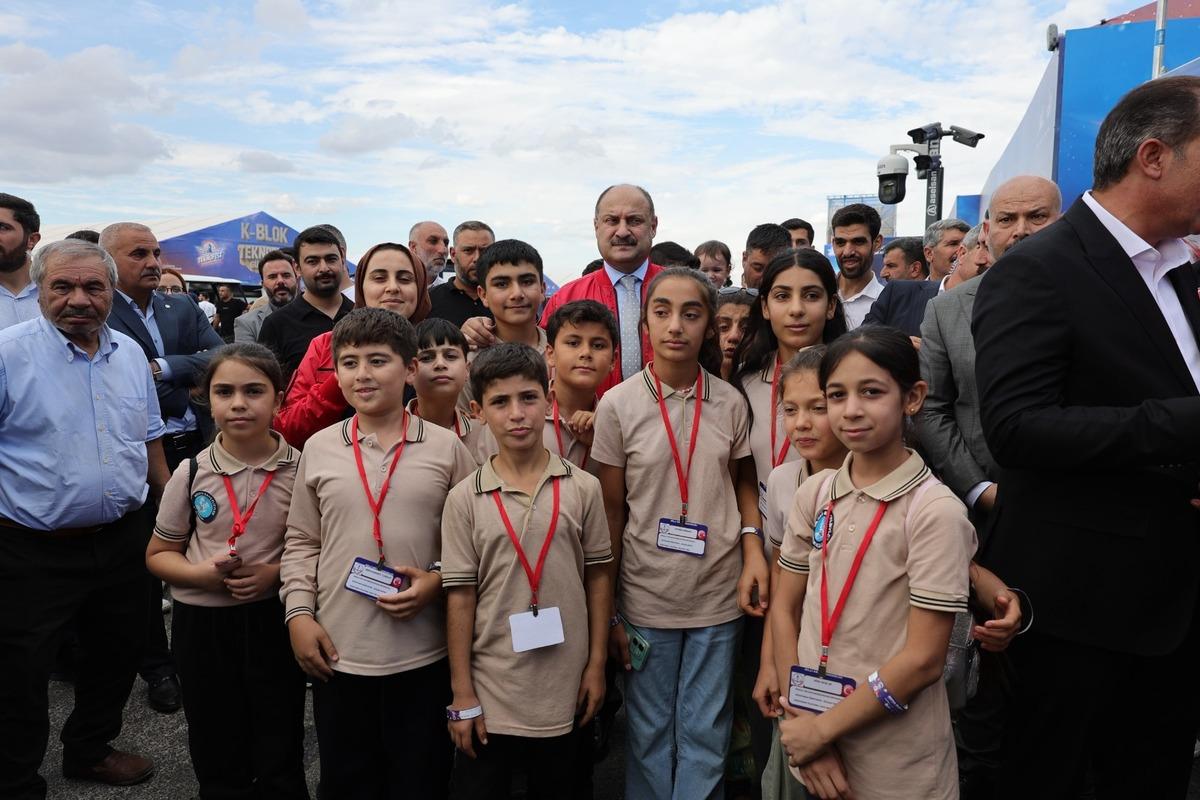 TEKNOFEST Güneydoğu Şanlıurfa da başladı! Başkan Gülpınar: "Tarihle teknoloji aynı sahnede buluşuyor" 8