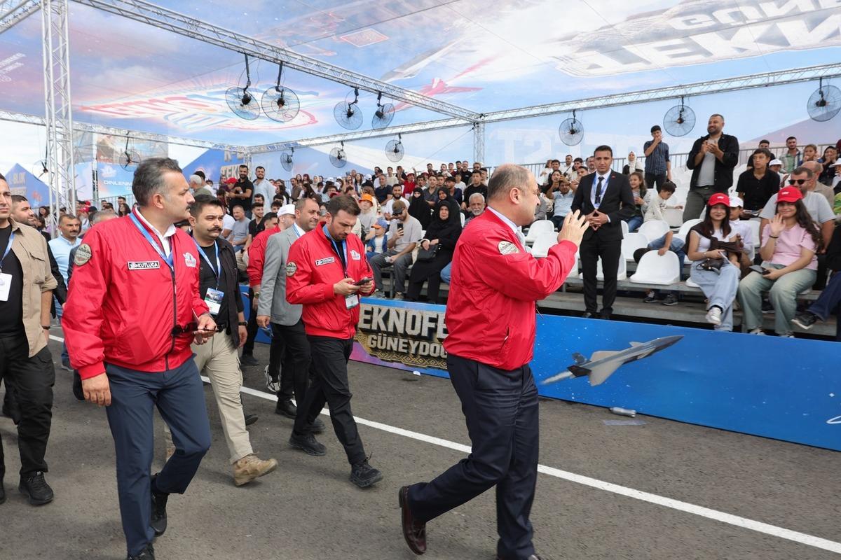 TEKNOFEST Güneydoğu Şanlıurfa da başladı! Başkan Gülpınar: "Tarihle teknoloji aynı sahnede buluşuyor" 2
