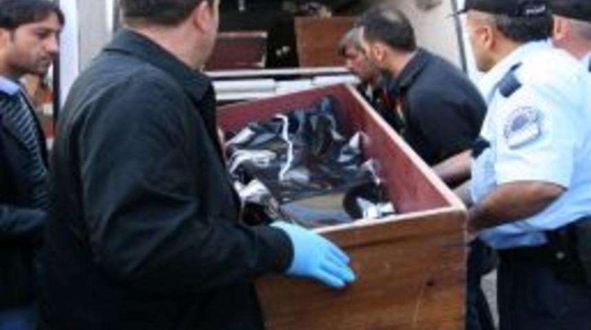 Afgan asıllı baba ile oğlu &ouml;l&uuml; bulundu