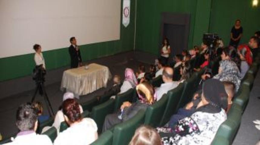 Evlilik okulunda kura ile altın s&uuml;rprizi