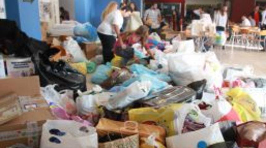 İzmir'den Van'a yardım k&ouml;pr&uuml;s&uuml; kuruldu