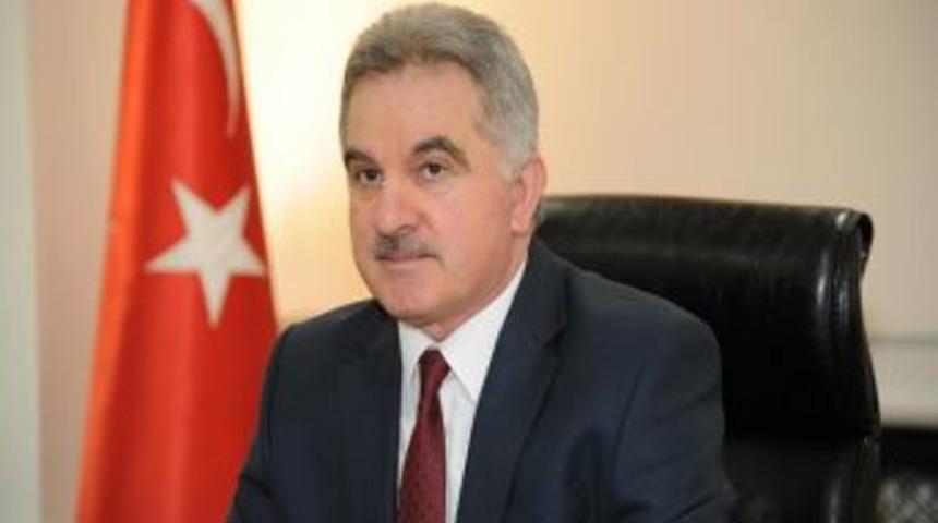 Rekt&ouml;r Elmas: Van&rsquo;daki insanlar depreme değil cinayete kurban gitti