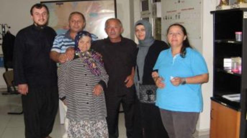 İstanbul'da yanlış otob&uuml;se bindi, kendini Kocaeli'nde buldu