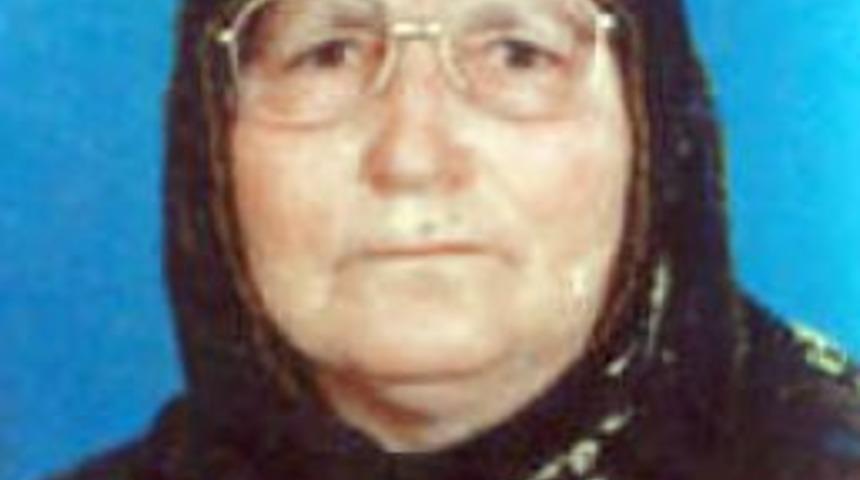 &Ouml;ld&uuml;rd&uuml;ğ&uuml; yaşlı kadının cenazesine katılmış