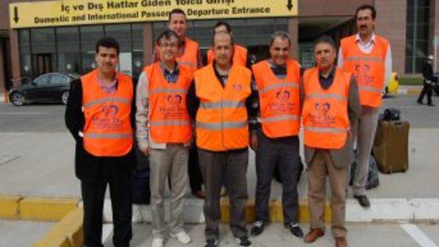 Gönüllü doktorlar Somali’de şifa dağıtacak