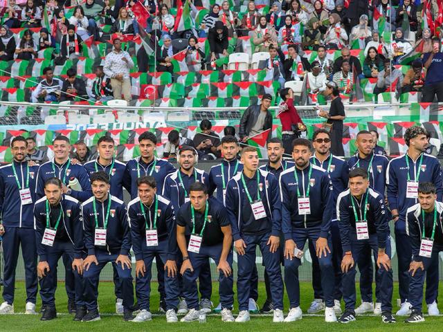 Konyaspor-Filistin ma&ccedil;ı &ouml;ncesi dikkat &ccedil;eken koreografi!