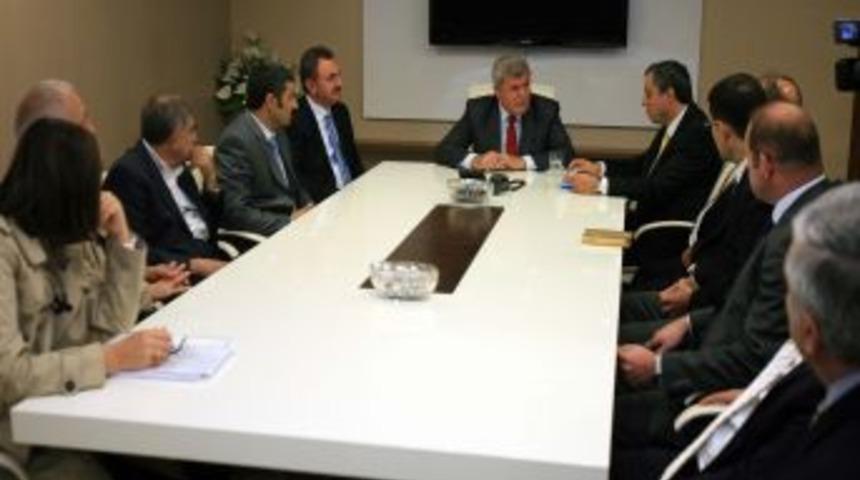 Karaosmanoğlu, sanayici ve işadamlarının &ccedil;evre duyarlılığından memnun