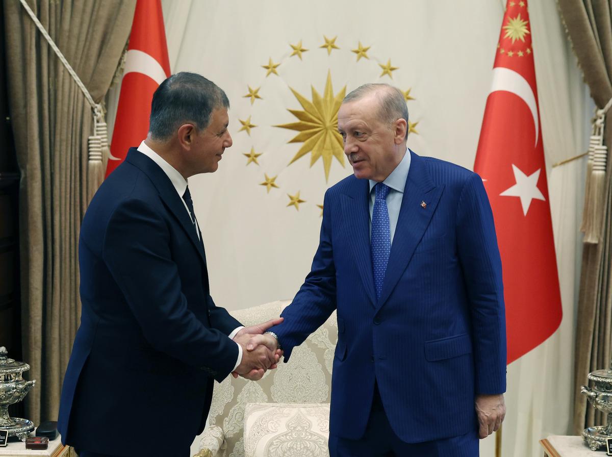 Cumhurbaşkanı Erdoğan, İzmir B&uuml;y&uuml;kşehir Belediye Başkanı Tugay ı kabul etti 1