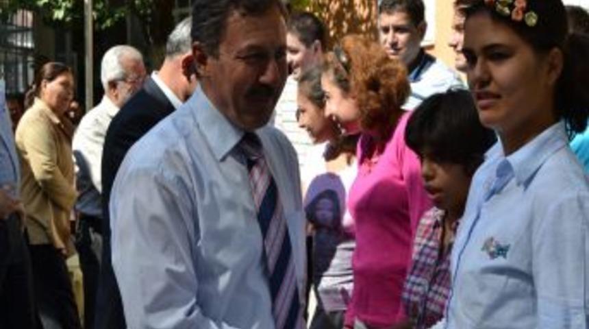 AK Parti'li &Ouml;zdağ: BDP'yi meşruiyet zemininde siyaset yapmaya &ccedil;ağırıyorum