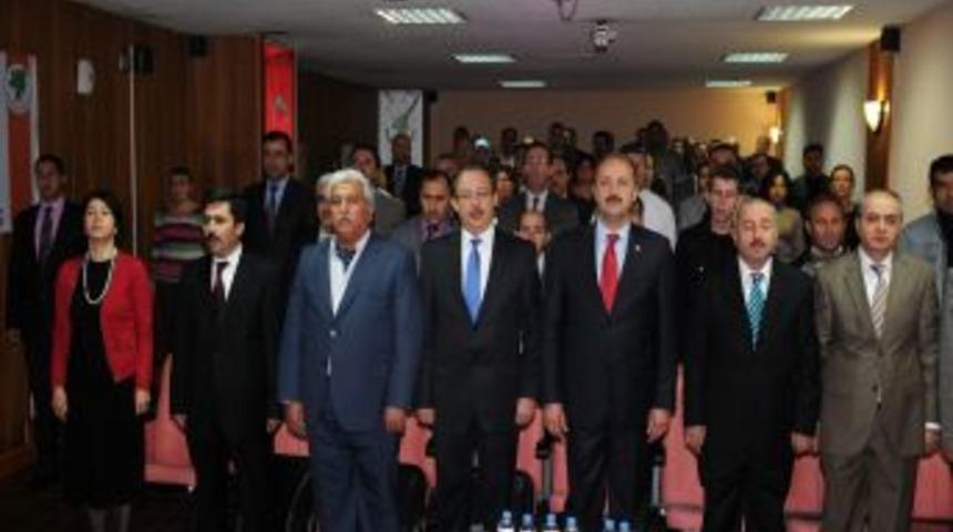 Mamak Belediyesi personeline 'iş sağlığı ve kişisel gelişim' semineri d&uuml;zenledi