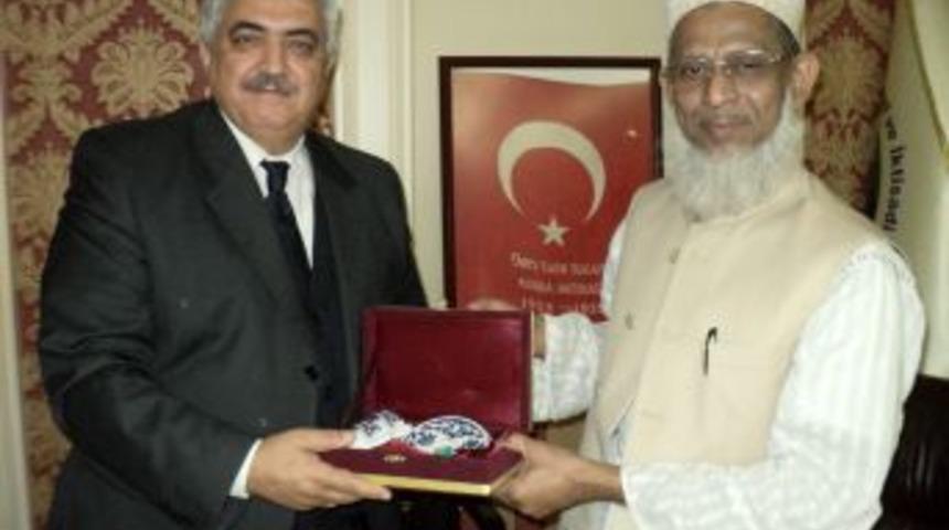 Bangladeşli alimler İstanbul&rsquo;da