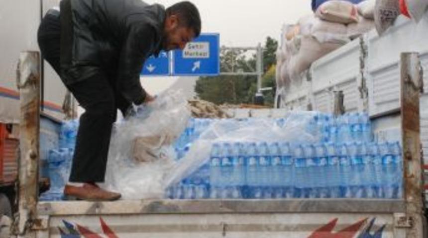 Muş Barosu'ndan Van&rsquo;a yardım