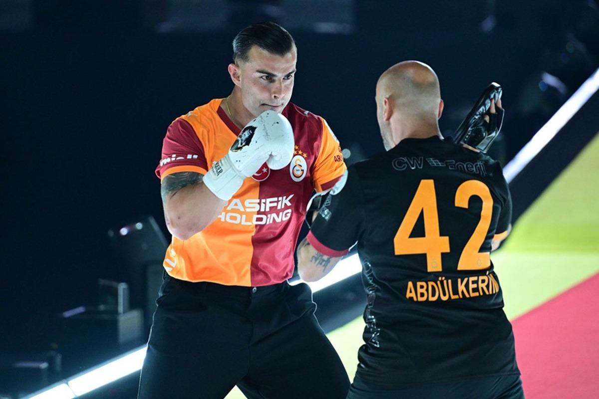 Galatasaray da futbolculara dikkat &ccedil;eken yasak! Nedeni de belli oldu 1