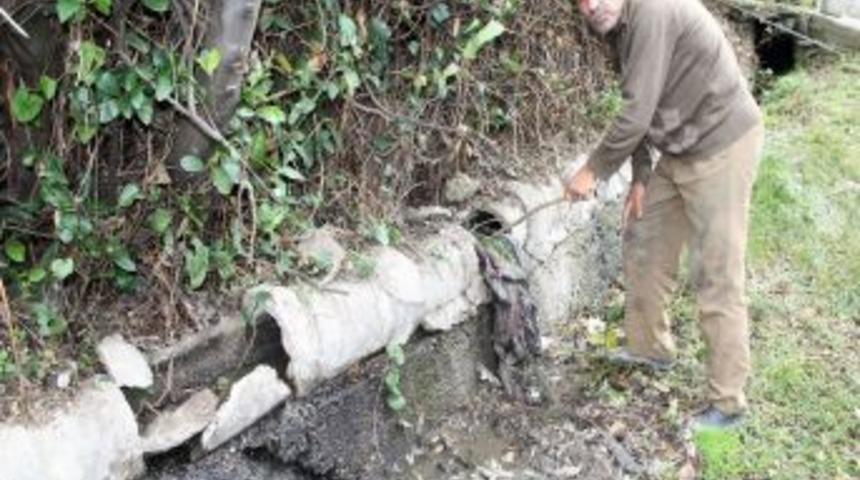 Mahalle sakinlerinden 5 yıldır onarılmayan kanalizasyon tepkisi