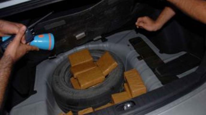 Transit 'fıstıklar' jandarmadan ge&ccedil;medi