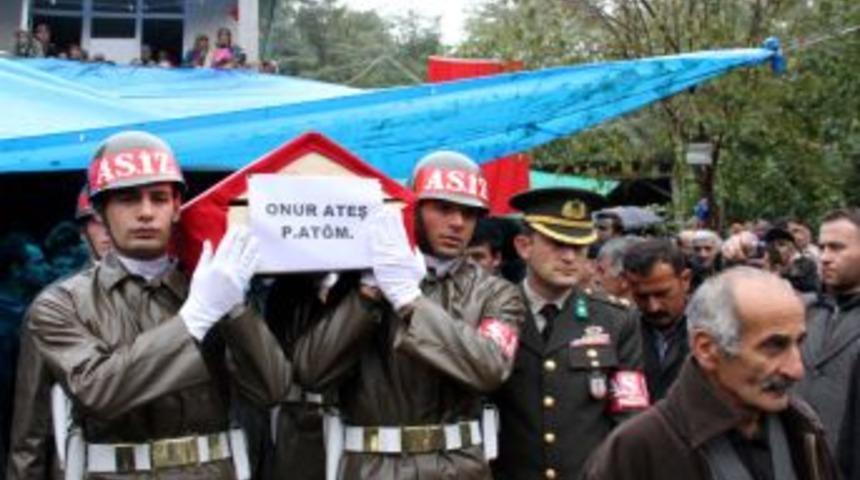 Van depremi, Samsunlu iki aileyi yıktı