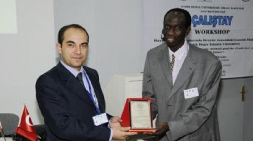 NK&Uuml;'de  &Ccedil;alıştay