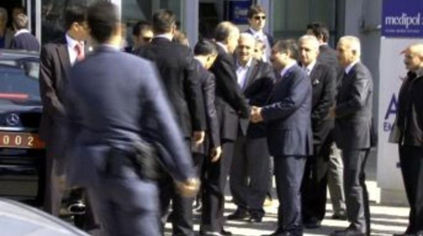 Erdoğan, G&uuml;ney Afrika ziyareti &ouml;ncesi annesini ziyaret etti