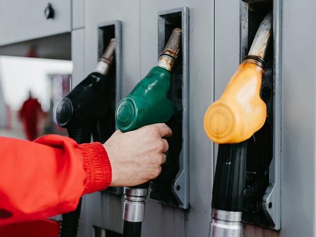 Akaryakıtta yeni d&ouml;nem: Kademeli &Ouml;TV! Benzin, motorin, LPG'de zam belli oldu