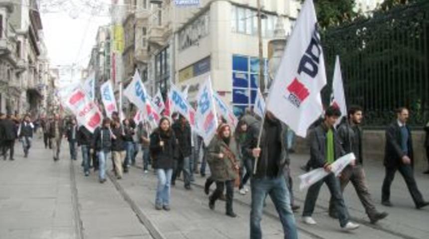 SDP&rsquo;ye polis baskınını protesto ettiler