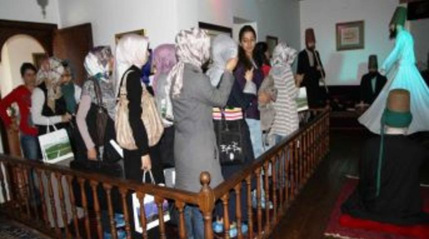 &Uuml;niversitelilere k&uuml;lt&uuml;r gezisi